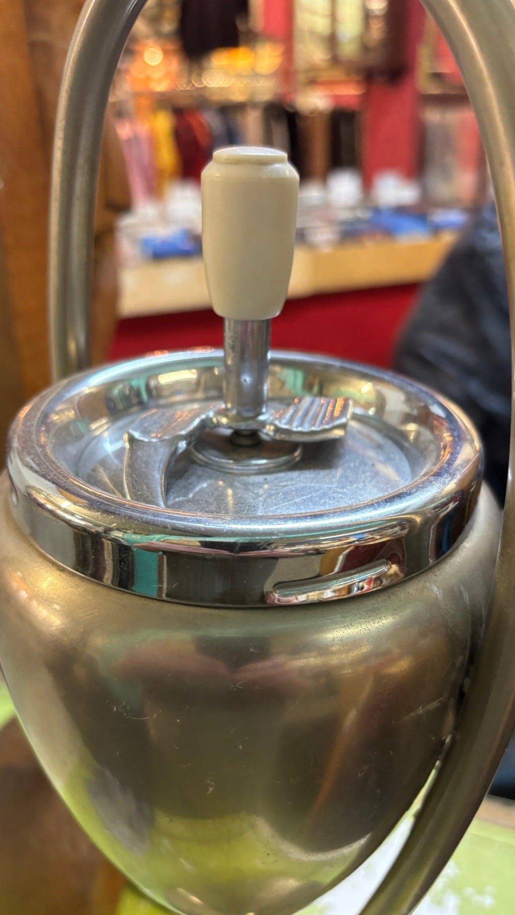 Vintage Standaschenbecher chromfarben 55 cm mit Drehmechanismus