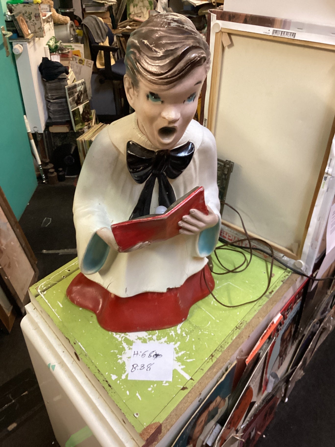 Große Chorsänger Figur mit Lampe 65 cm