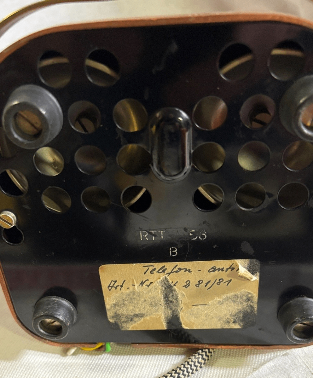 Vintage Wählscheibentelefon braun RTT 56 B