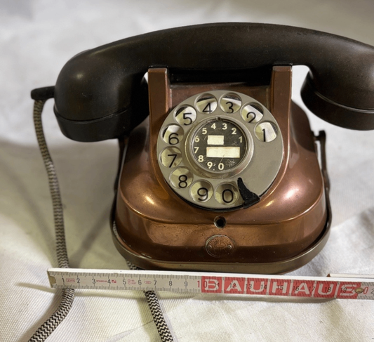 Vintage Wählscheibentelefon braun RTT 56 B