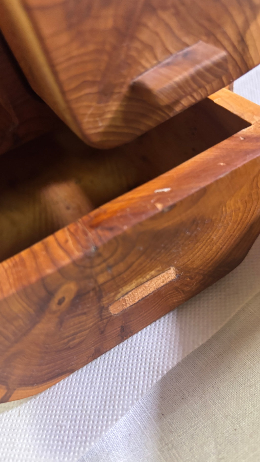 Rustikaler Schreibtisch-Organizer Baumstamm Holz mit Schubladen