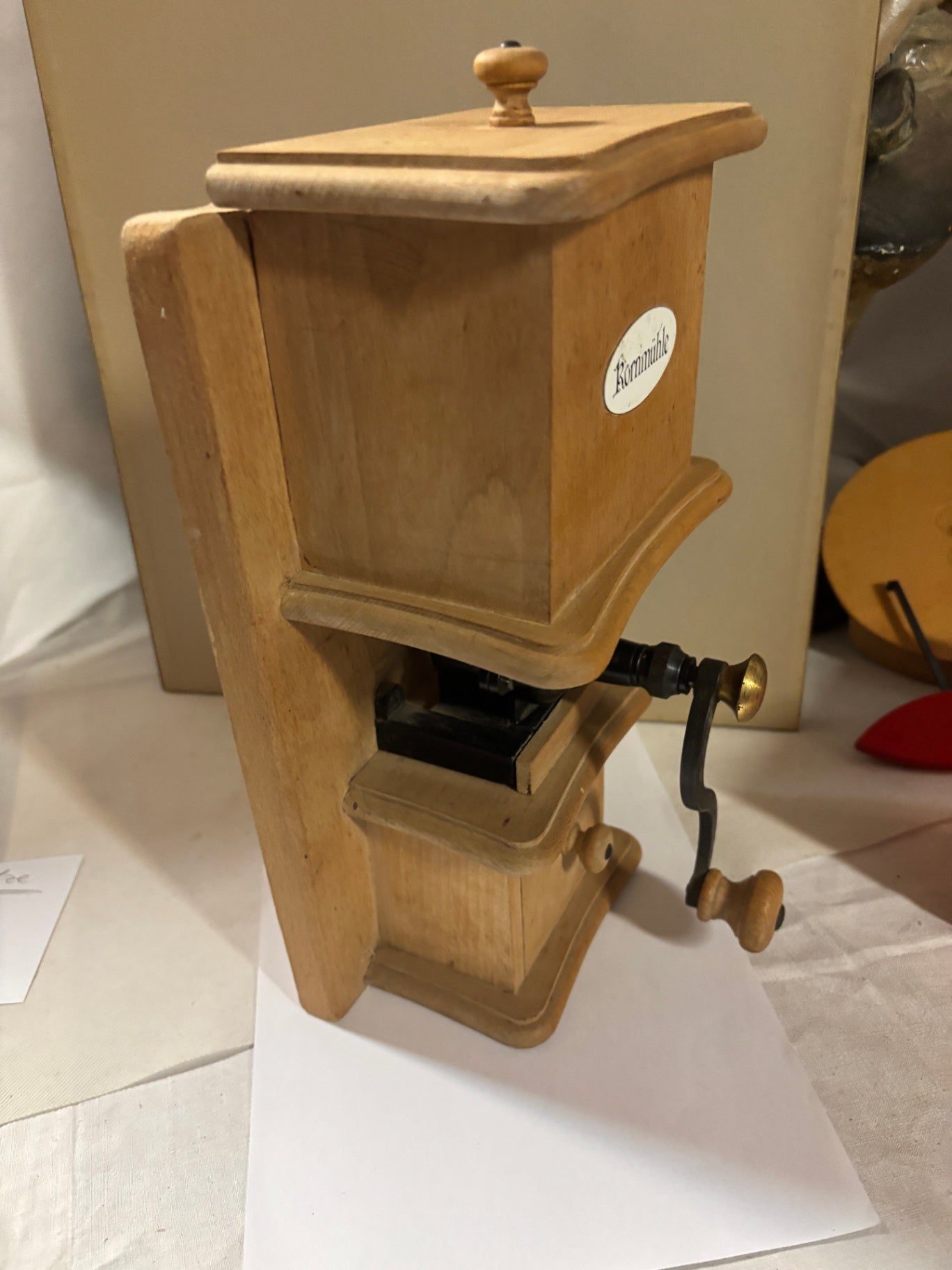 Original Zassenhaus Kornmühle / handbetriebene Getreidemühle aus Holz.