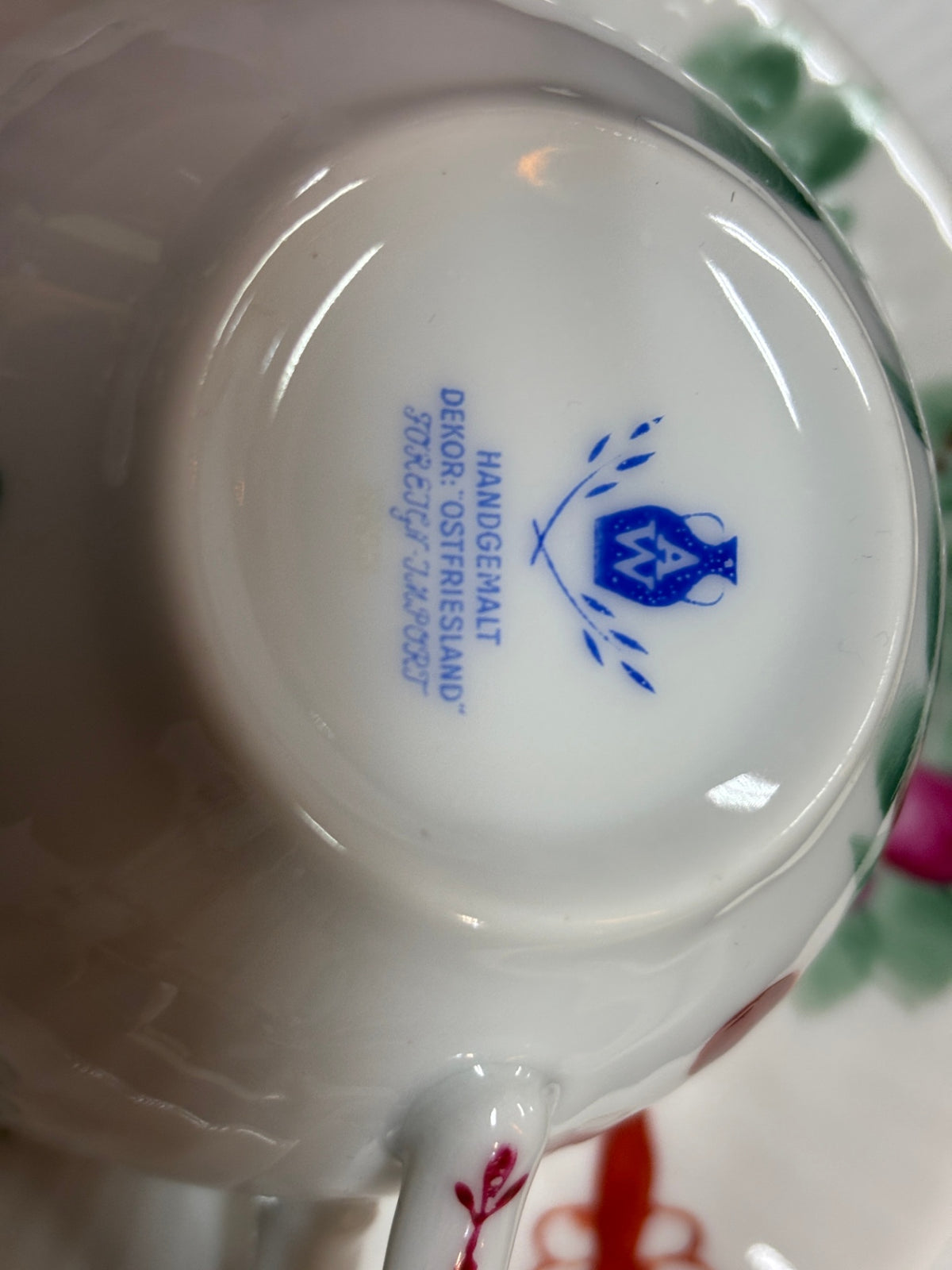 August Warnecke Ostfriesland – handgemaltes Teeservice – 39 Teile / 12 Personen