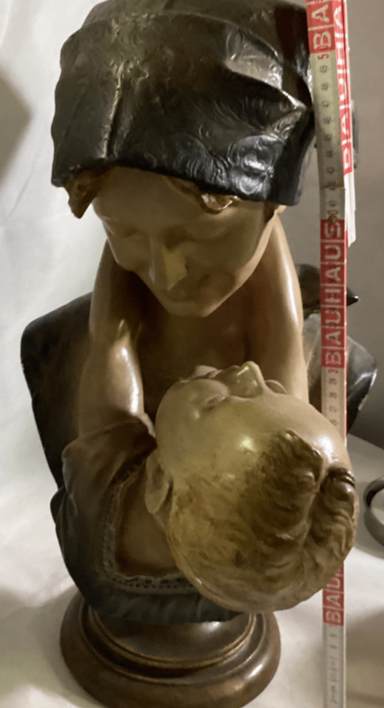 Große Vintage-Figur „Mutter mit Kind“