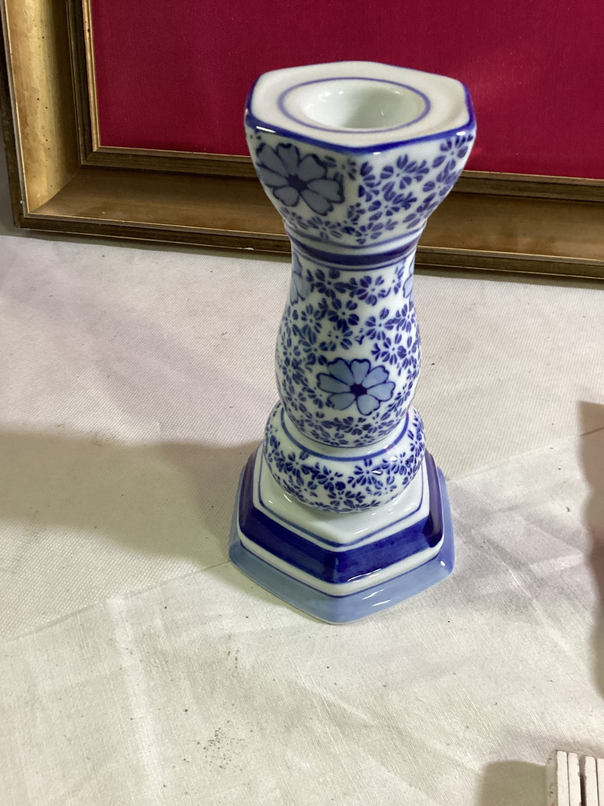 Chinesischer Porzellan-Kerzenständer Blau-Weiß – Blumenmotiv – ca. 18 cm