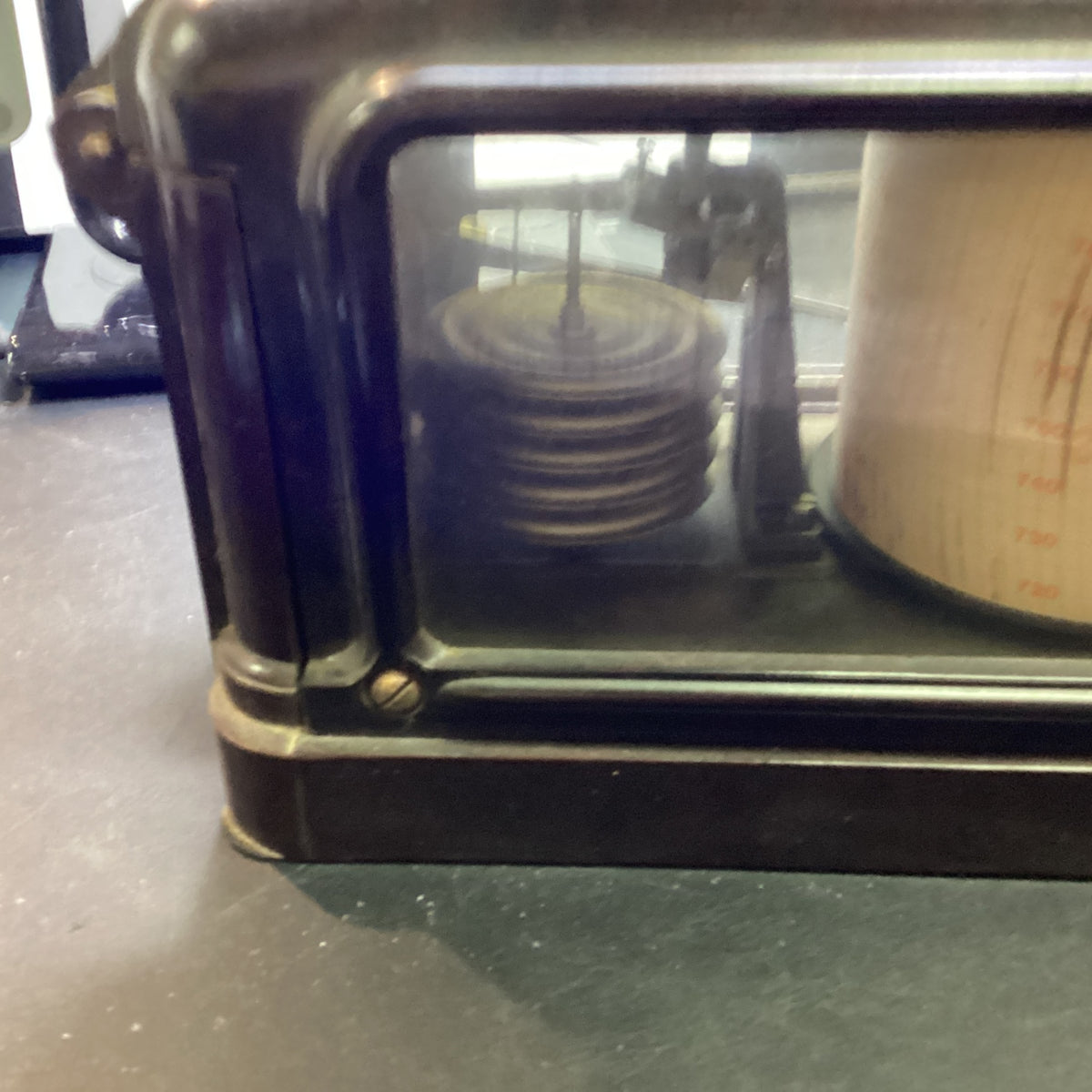 Vintage Barograph Riga UdSSR – mechanischer Luftdruckschreiber Bakelit