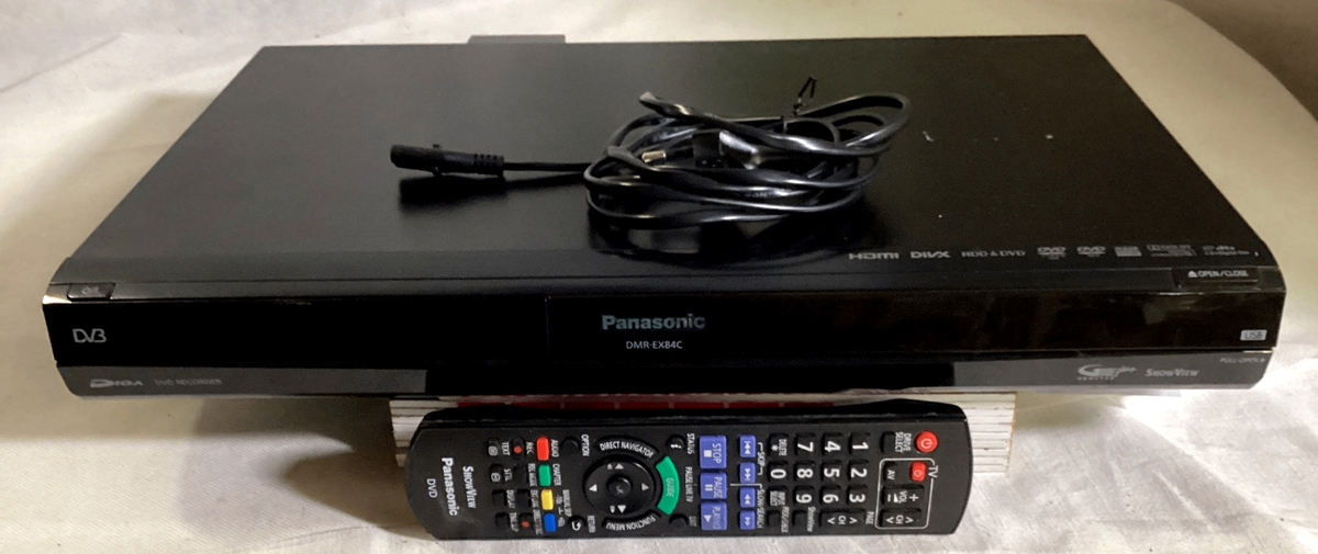Panasonic DMR-EX84C DVD-/Festplattenrecorder 160GB DVB-C HDMI + Fernbedienung