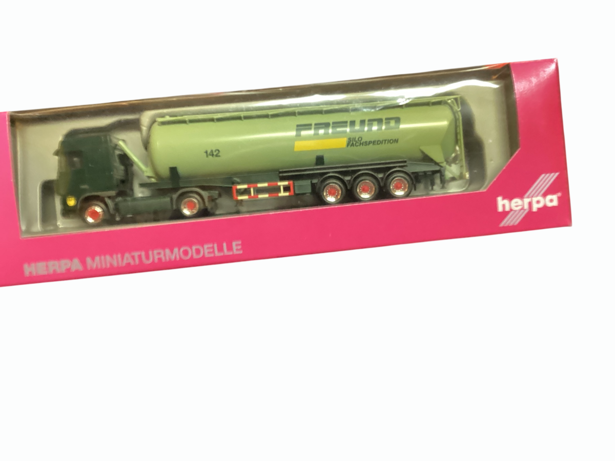 Herpa DAF CXF 105 SC SZ Freund Neuwertig OVP