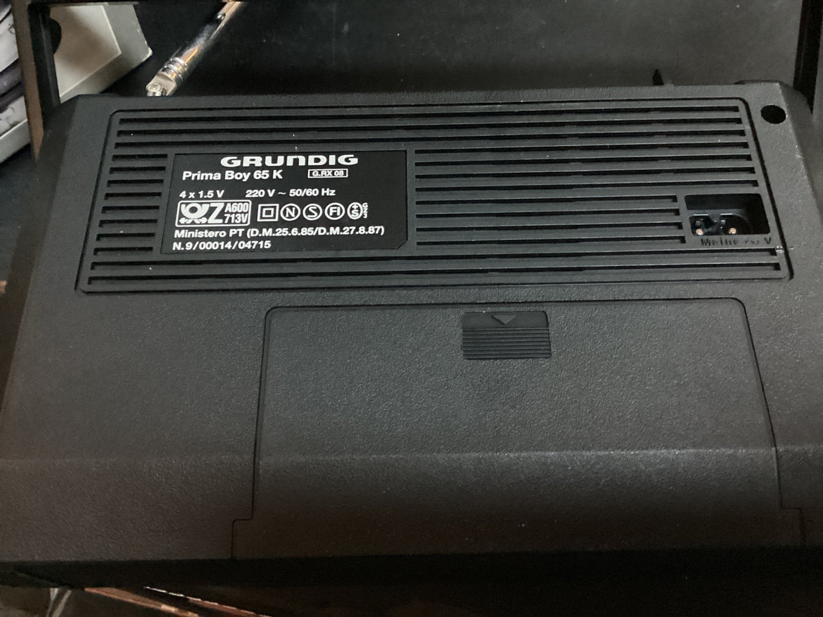 Grundig Prima Boy 65 K Kofferradio schwarz – geprüft und funktioniert