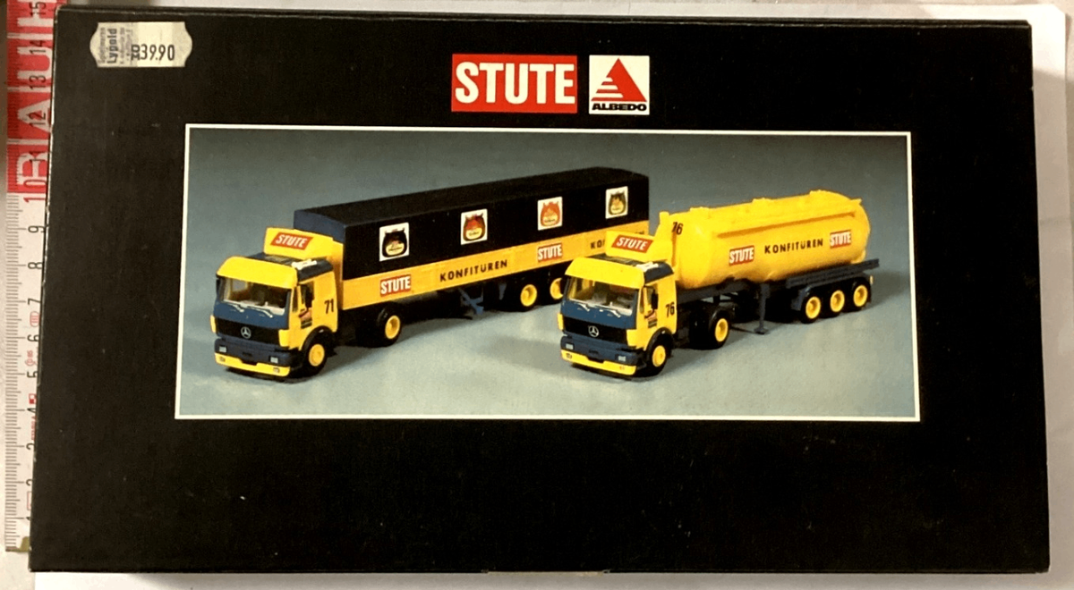 Albedo 2 LKW Modelle gelb blau in STUTE Box Fahrerhaus separat 1:87