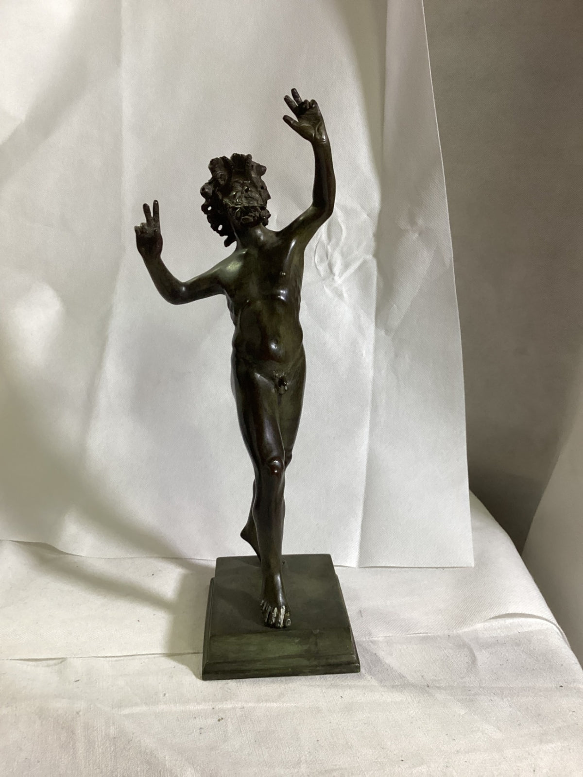 Tanzender Faun Satyr nach antikem Vorbild Pompeji, Bronzefigur ca. 31 cm