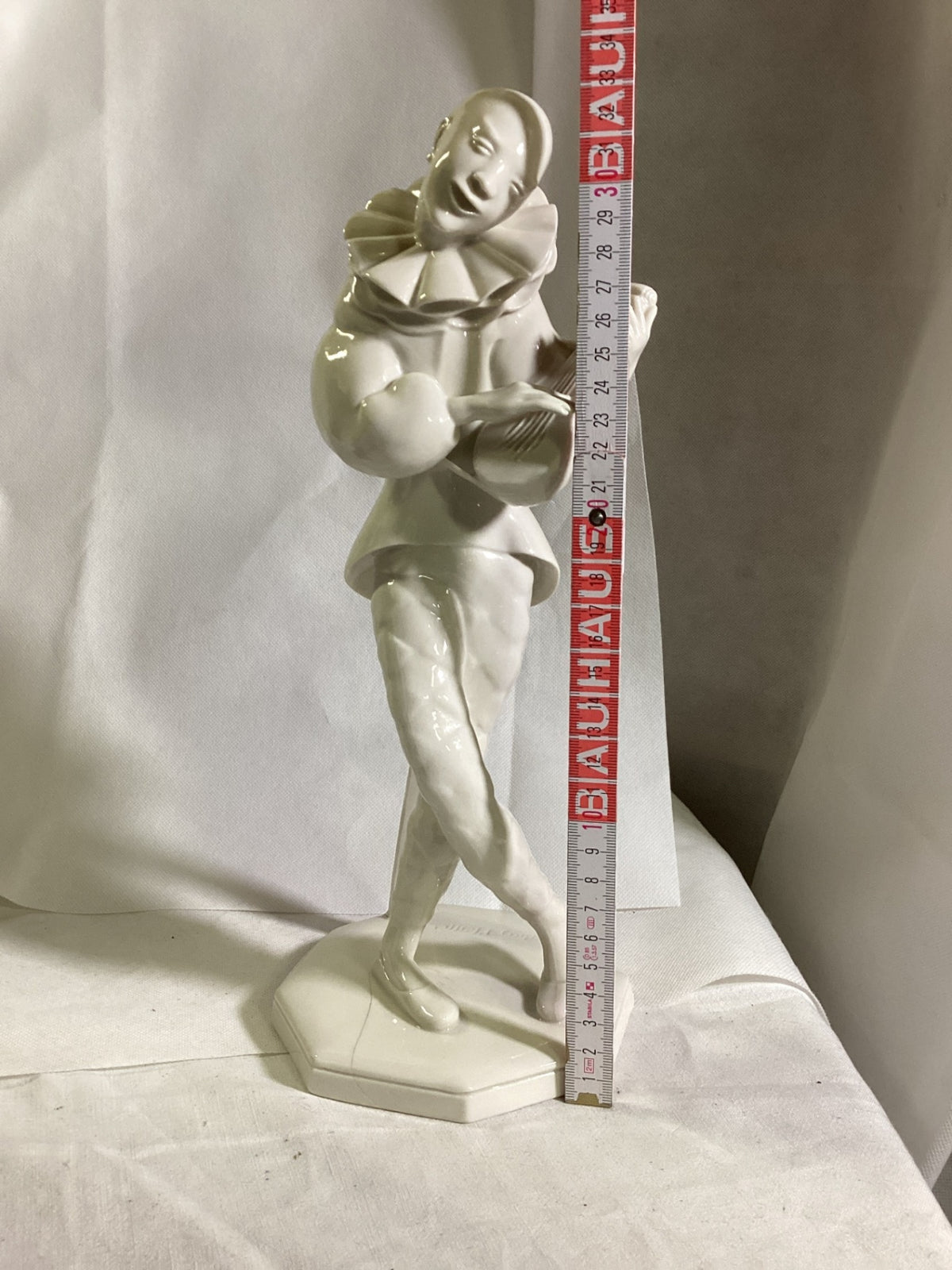 Schwarzburger Werkstätten Mauritius Pfeiffer Pierrot Mandoline U 304, 35 cm