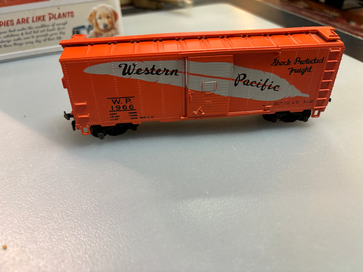 H0 Güterwagen „Western Pacific“ – US Boxcar Orange – Modelleisenbahn